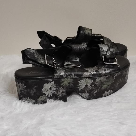 Free People Black Floral Chunky Platform Sandals Feminine Boho Whimsigoth - Picture 5 of 14